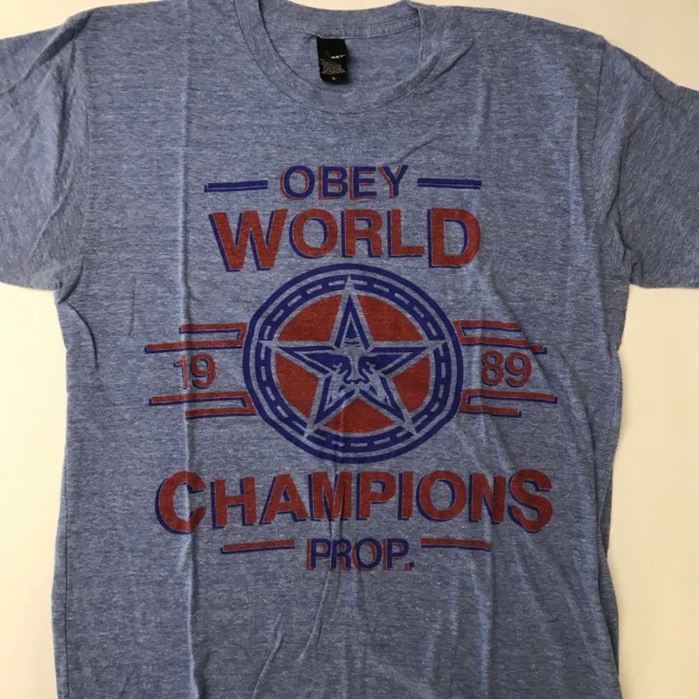 Obey T-Shirt Mean's Size Large